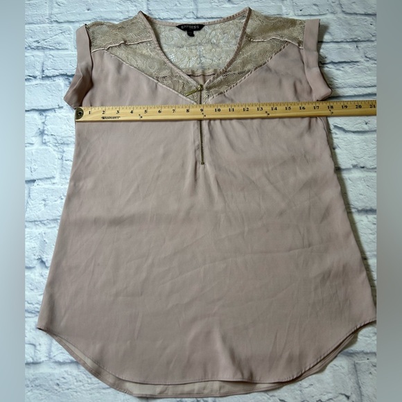 Express Blush Cap Sleeve Zip Up Blouse with Beige Lace Detail. Size Small. Layer - Picture 4 of 7
